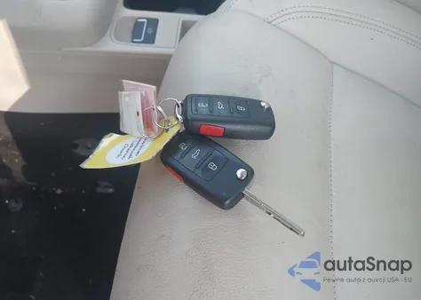 2017 Volkswagen Tiguan 2.0T Sel из США, поврежденный, VIN WVGWV7AX8HW501853